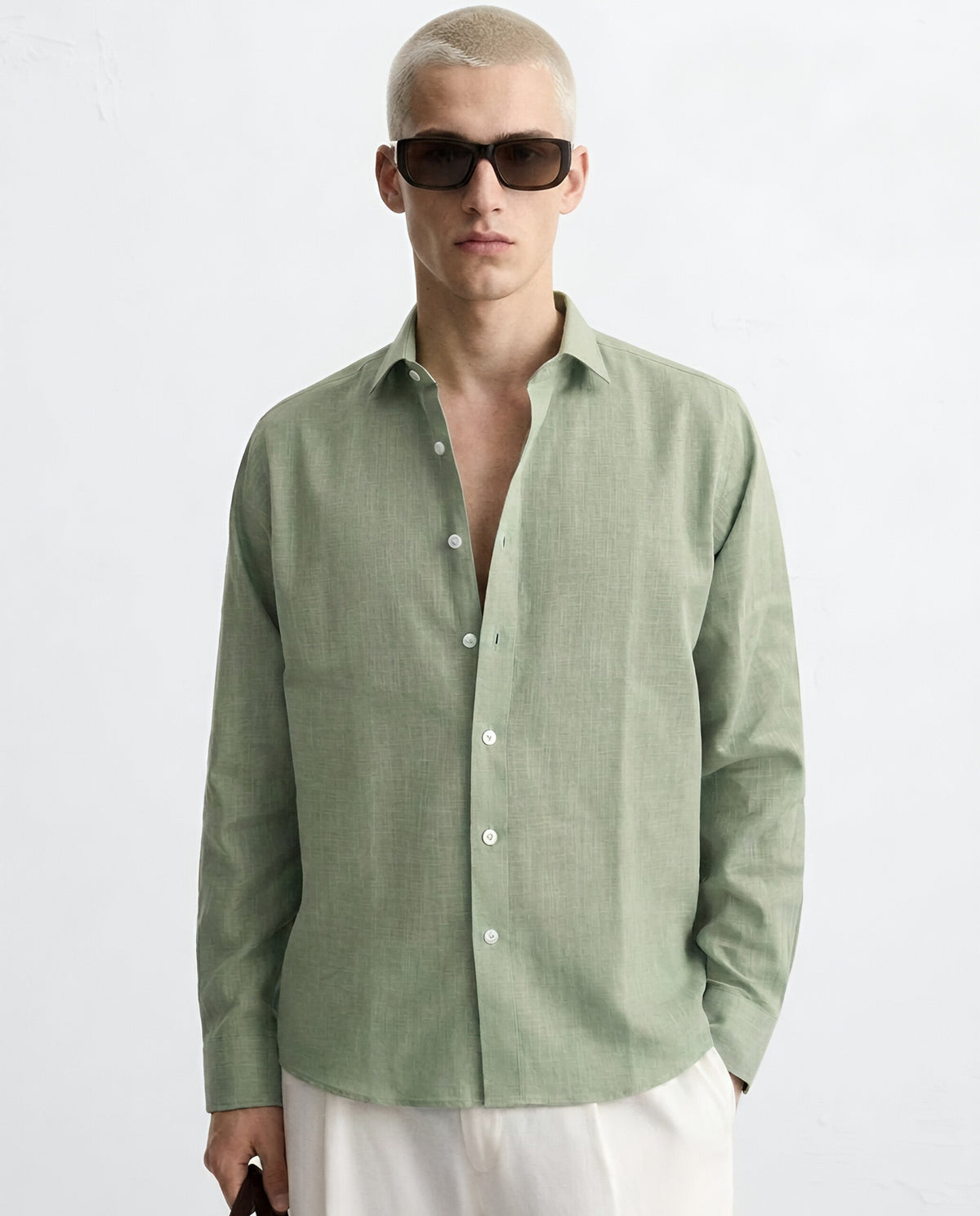 ESSENTIAL SHIRT