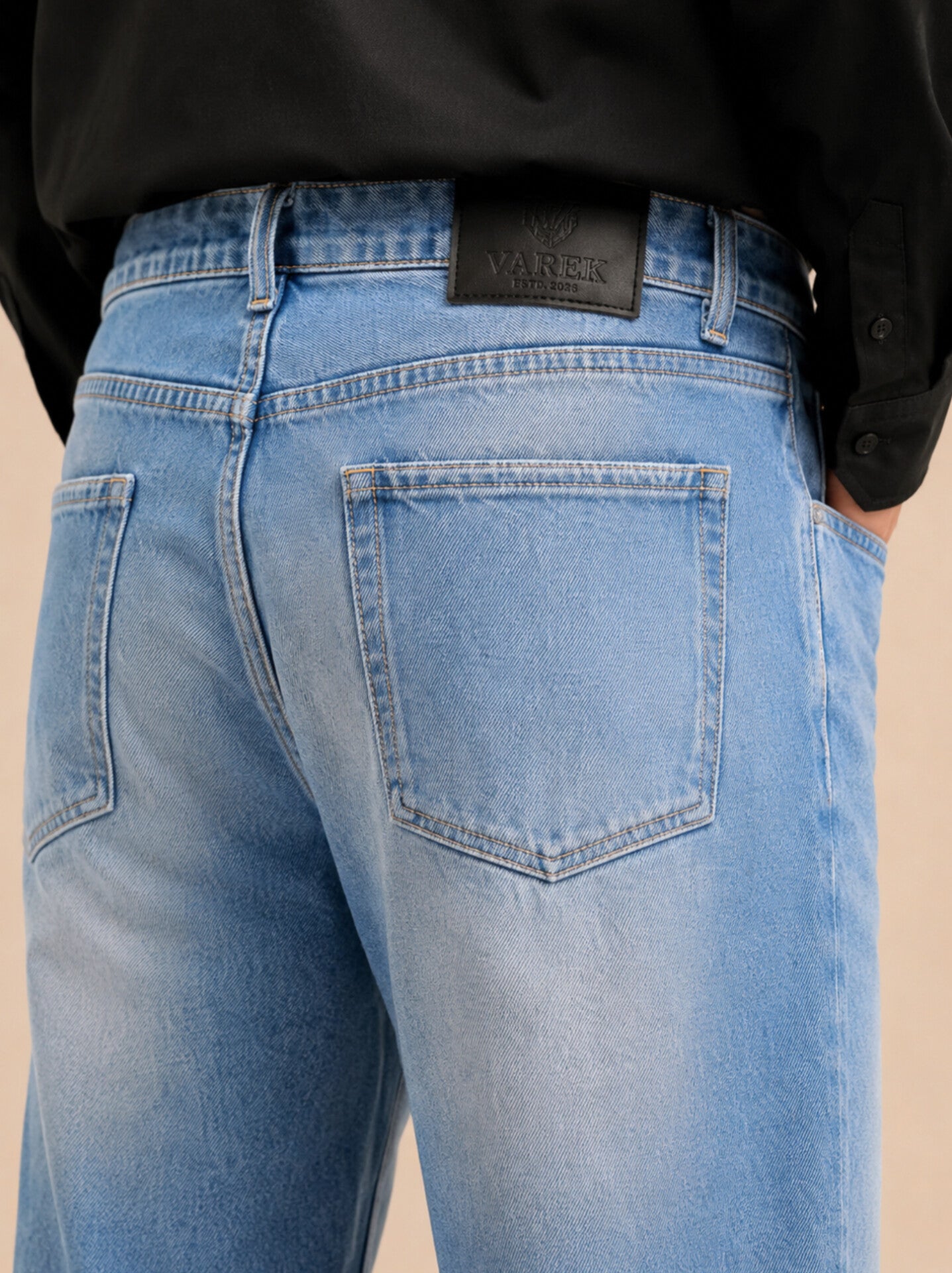 VAREK ORIGINALS - LIGHT WASH BLUE STRAIGHT FIT JEANS