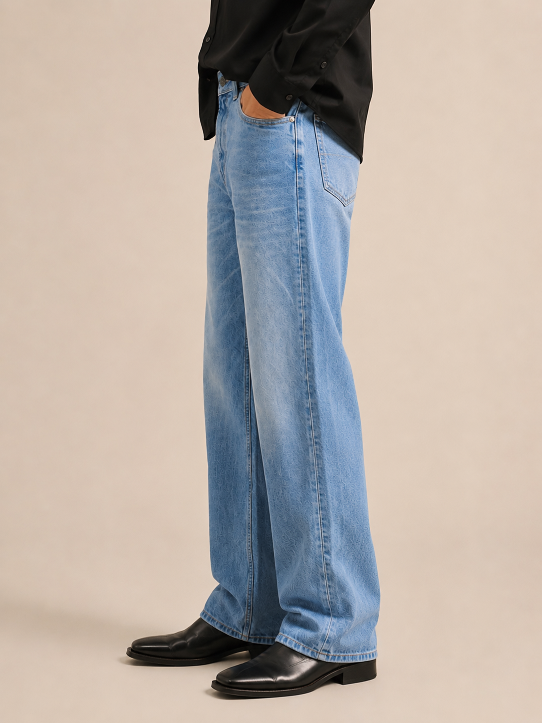 VAREK ORIGINALS - LIGHT WASH BLUE STRAIGHT FIT JEANS